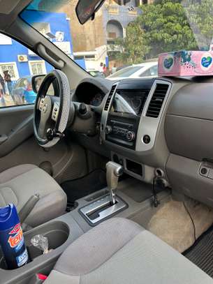Nissan frontière double cabine image 3
