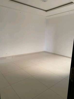 À louer, appartement neuf derrière boulangerie jaune image 14