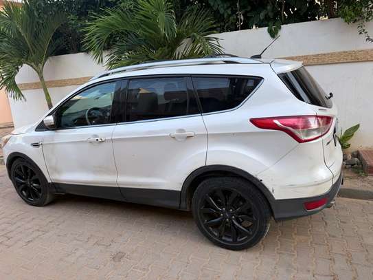 Ford Escape 2015 SUV image 9