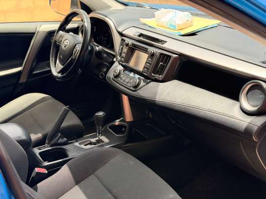 TOYOTA RAV4 XLE AWD  2017 image 10