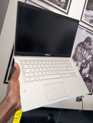 Asus i3 10th gen SSD 512gb / 8gb ram image 4