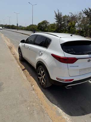 Sportage diesel 2.0 image 3
