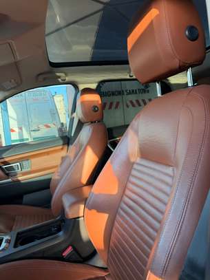 Land Rover Discovery image 4