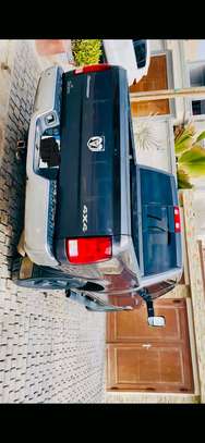 2017 Dodge Ram outdoorsman 1500. 5.7l gas image 7