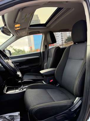 Mitsubishi outlander 2018 image 8