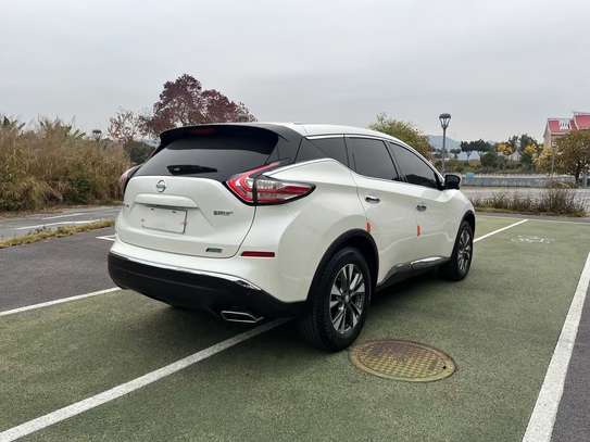 Nissan SUV 5 portes blanc automatique confortable image 4