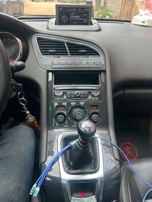 Location de voiture 7 places  diesel image 2
