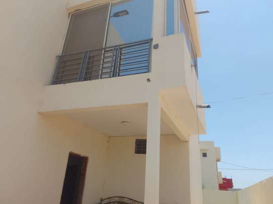Maison à louer à Niakhirat Cité Corossol image 3