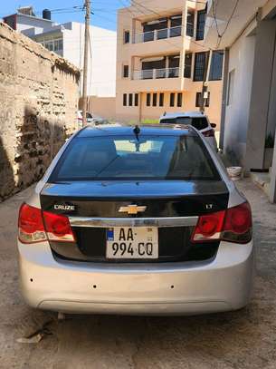 Chevrolet cruz image 4