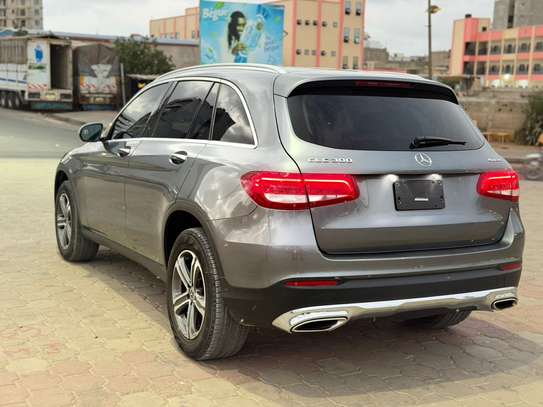 Mercedes GLC300 Année 2019 image 5
