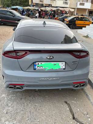 KIA STINGER image 4