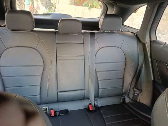 Vends GLC 300 4matic 2019 image 11