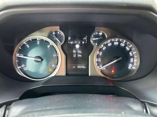 Toyota land cruiser prado VX image 7