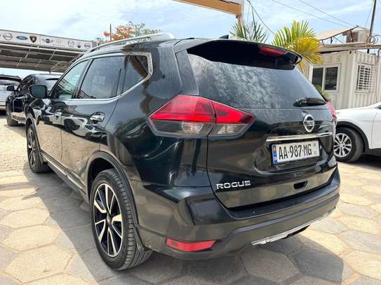Nissan rogue image 9