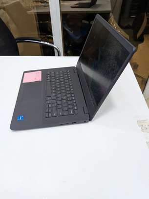 Dell Vostro 14 pouces i5 11e 8g de ram 256 SSD plus 1 tera image 4