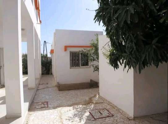 Villa à vendre popenguine image 2