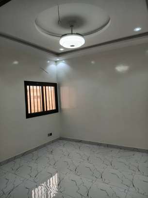Appartement à  louer aux Almadies 2 image 2