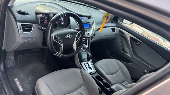 HYUNDAI ELANTRA image 6