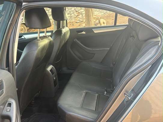Volkswagen Jetta 2013 essence automatique image 9