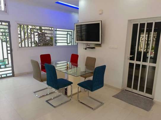 À VENDRE – Villa meublée avec piscine à Saly image 5