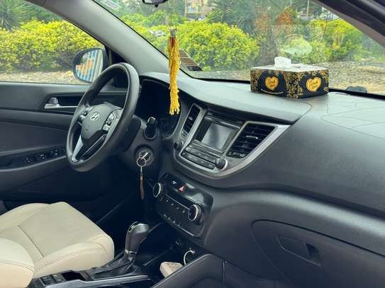 Hyundai Tucson 2016 essence 2.0L AWD image 10
