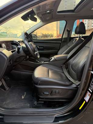 HYUNDAI TUCSON Année 2022 image 8