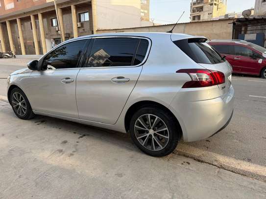 Peugeot 308 2016 image 12