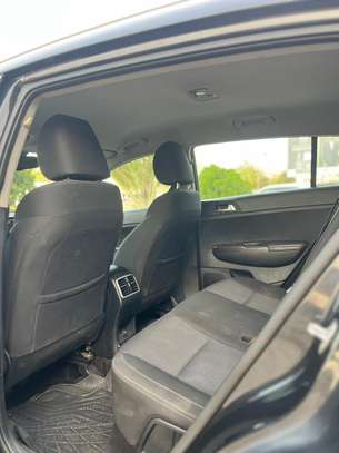 Location Kia Sportage 2022 image 4