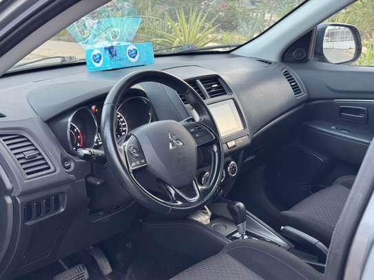 Mitsubishi Outlander 2019 essence 2.0L image 9