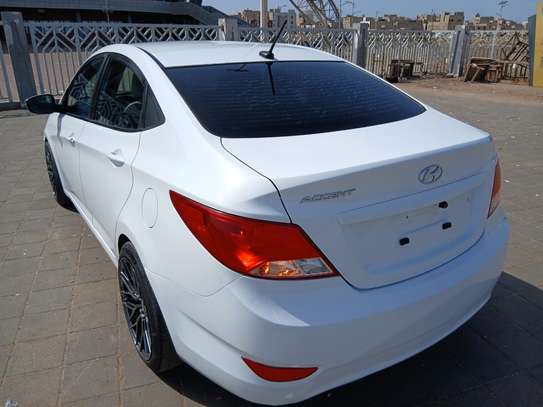 Vente Hyundai Accent 2017 image 14