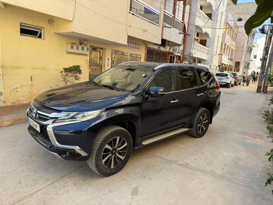 mitsubishi pajero sport image 4