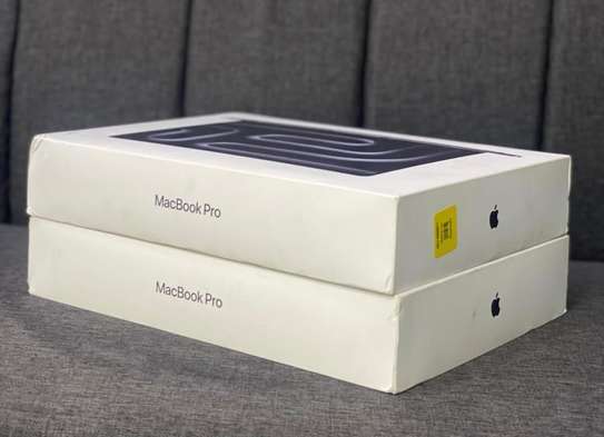 MacBook Pro M5 512Go image 2