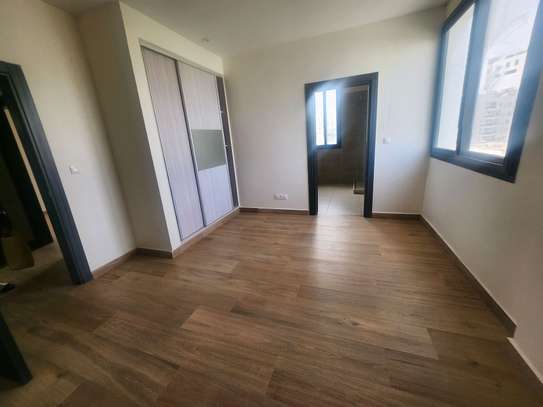 Duplex F4 avec grande terrasse à louer image 14