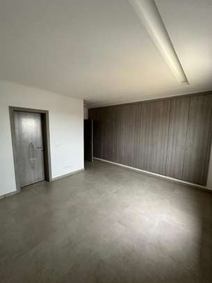 Magnifique appartement de type F4 à louer image 6