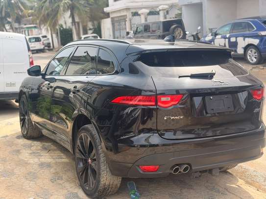 Jaguar Fpace 2018 image 2