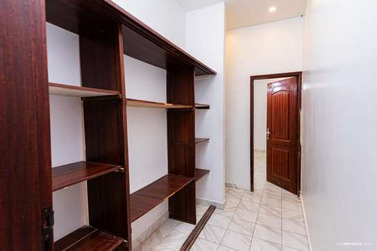 Appartement F6 mermoz image 7