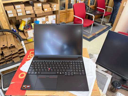 Lenovo ThinkPad E16 Gen 3 /  R5 - 16GB - 512 SSD image 7
