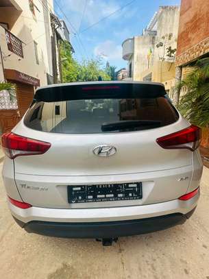 Hyundai tucson 2016 image 10