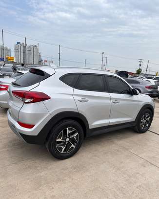 Hyundai TUCSON 2018 image 4