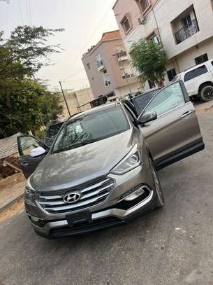 Je vend ma Hyundai santafe 2017 automatic essence image 13