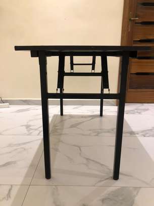 Table pliante et chaises image 3