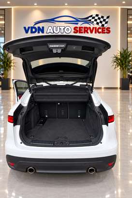 Jaguar F-Pace 2017 essence full options image 5