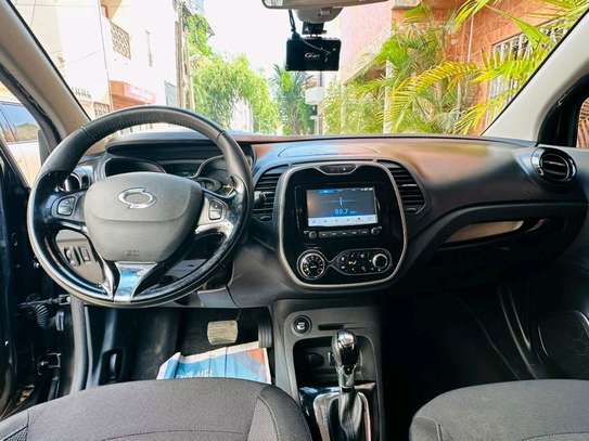 Renault QM3 2016 image 9