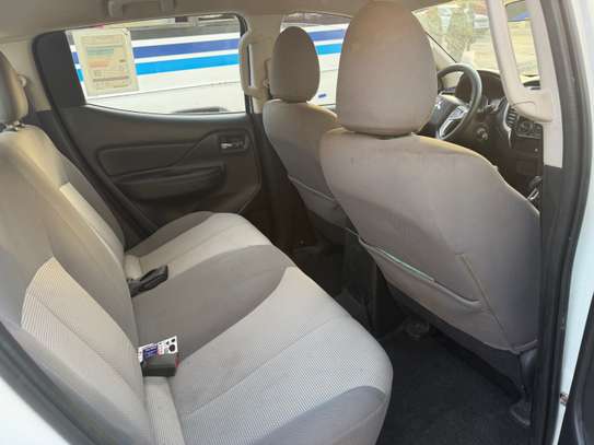Mitsubishi L200 gls 2023 image 9
