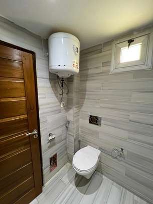 F4 de 210 m² à vendre à Fann résidence image 14