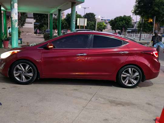 Hyundai elantra 2016 full options image 8
