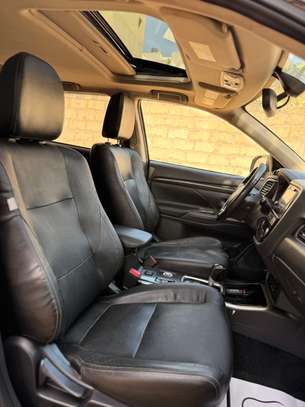 2018 MITSUBISHI OUTLANDER SEL 7places image 9