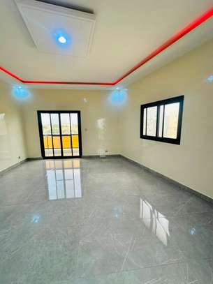 APPARTEMENT F4-YOFF HANGAR image 15