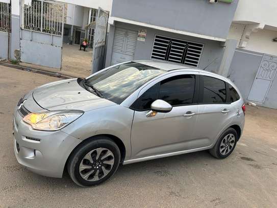 Belle Peugeot 208 2017 venant echanger possible image 3