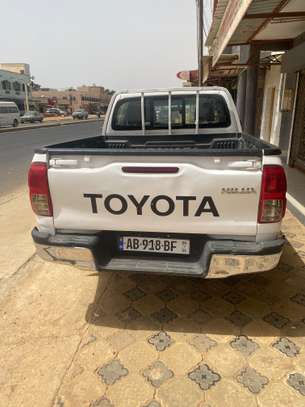 Toyota Hilux 2017 image 5